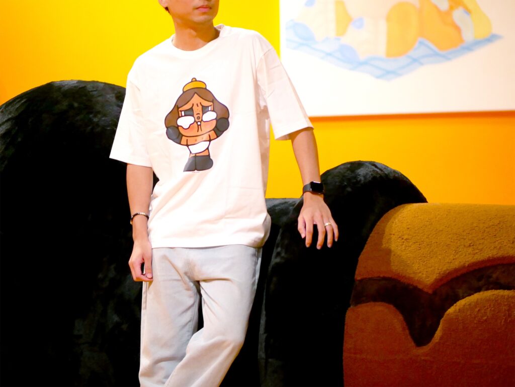 ผ้า Cotton Semi มีคุณสมบัติอเนกประสงค์มาก จึงเหมาะกับเสื้อหลายประเภท เช่น เสื้อยูนิฟอร์ม เสื้อยืดลำลอง เสื้อโปโล